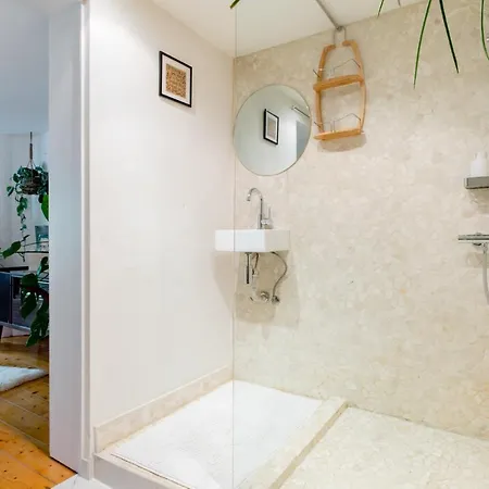 Garden Jacuzzi & Dry Sauna In Vintage Oasis With Bikes Rum i privatbostad *